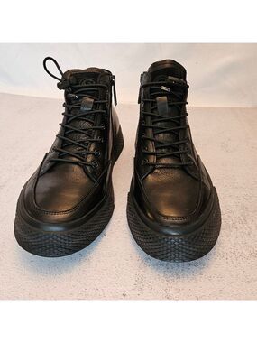 🍁NIB Size 7 Black High Top Leather Sneakers, Snover, Country of Origin: Canada
